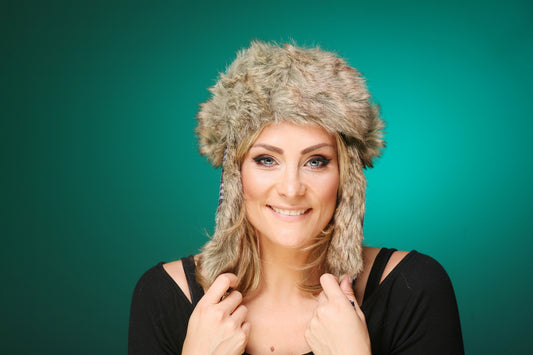 DC-W-484-Trendy Mütze mit Ohrenklappen und Verschluß am Hals