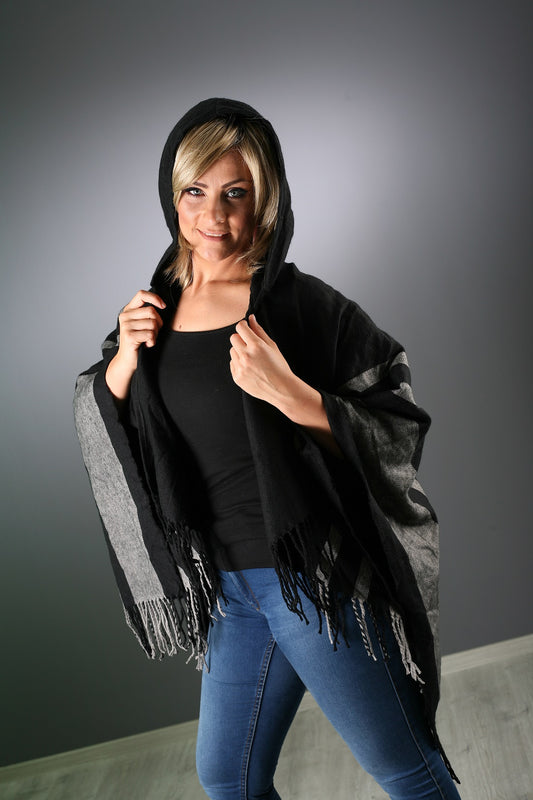 DC-C7-PONCHO-Schwarz-Grau-mit Kapuze