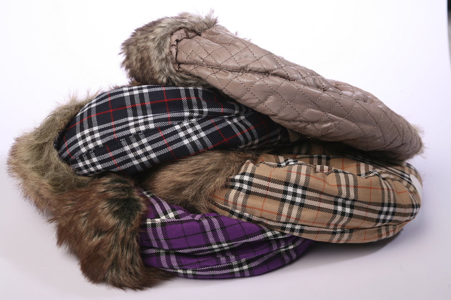 DC-W-484-Trendy Mütze mit Ohrenklappen und Verschluß am Hals