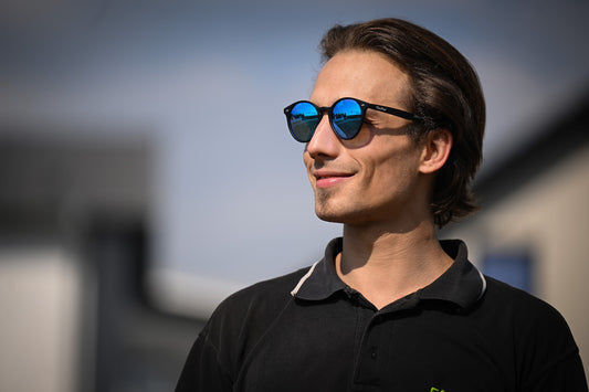 DC-PZ-608-C2-mit polarisierten Brillengläsern