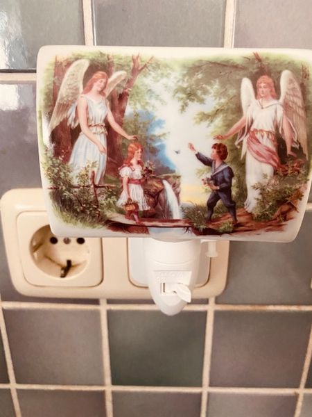DC-Steckdosenlampe Porzellan-Angel-B