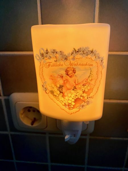 DC-Steckdosenlampe aus Porzellan-HERZ-W