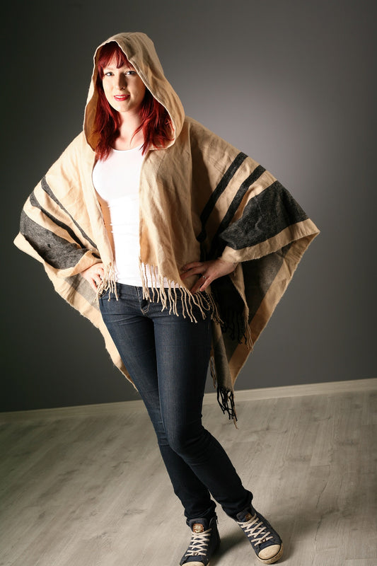PONCHO-Beige-Grau-mit Kapuze