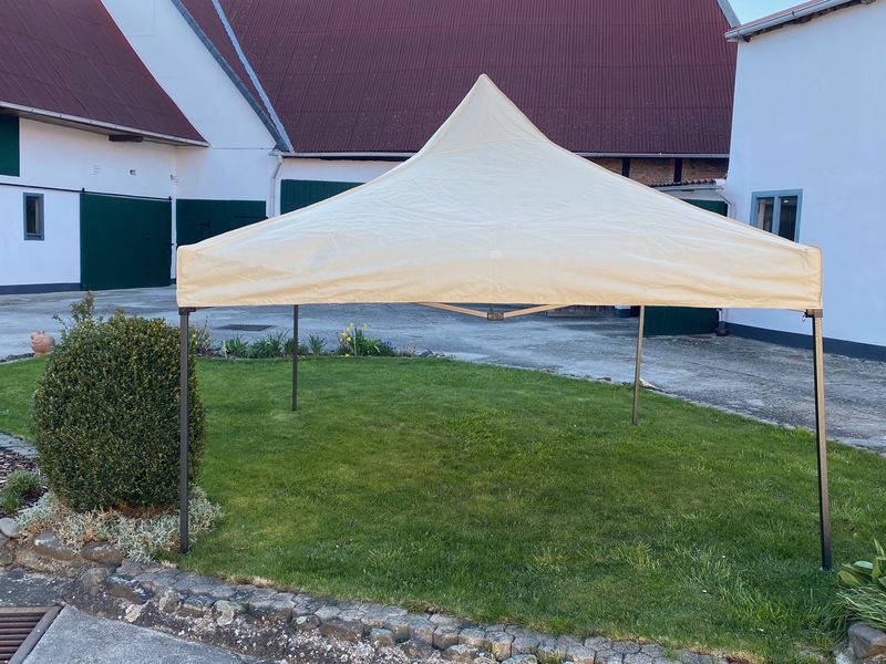 Pavillon 300x300 Meter in -Beige