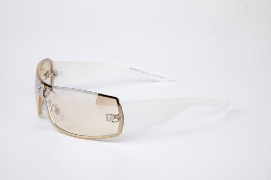 DC-855-Sportsonnenbrille in schnittigem Design aus der DanCarol Collection,